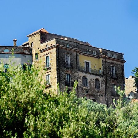 Апартаменты Residenza Matarazzo E Le Sue Soffitte Кастеллабате Экстерьер фото